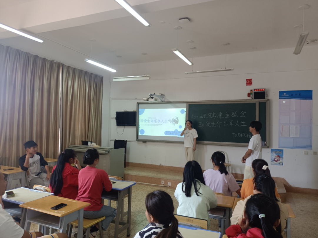 1722837878742073411.png image.png