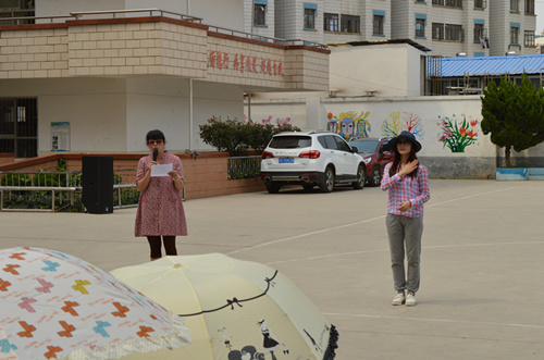 图为李冠宏副校长致开幕词