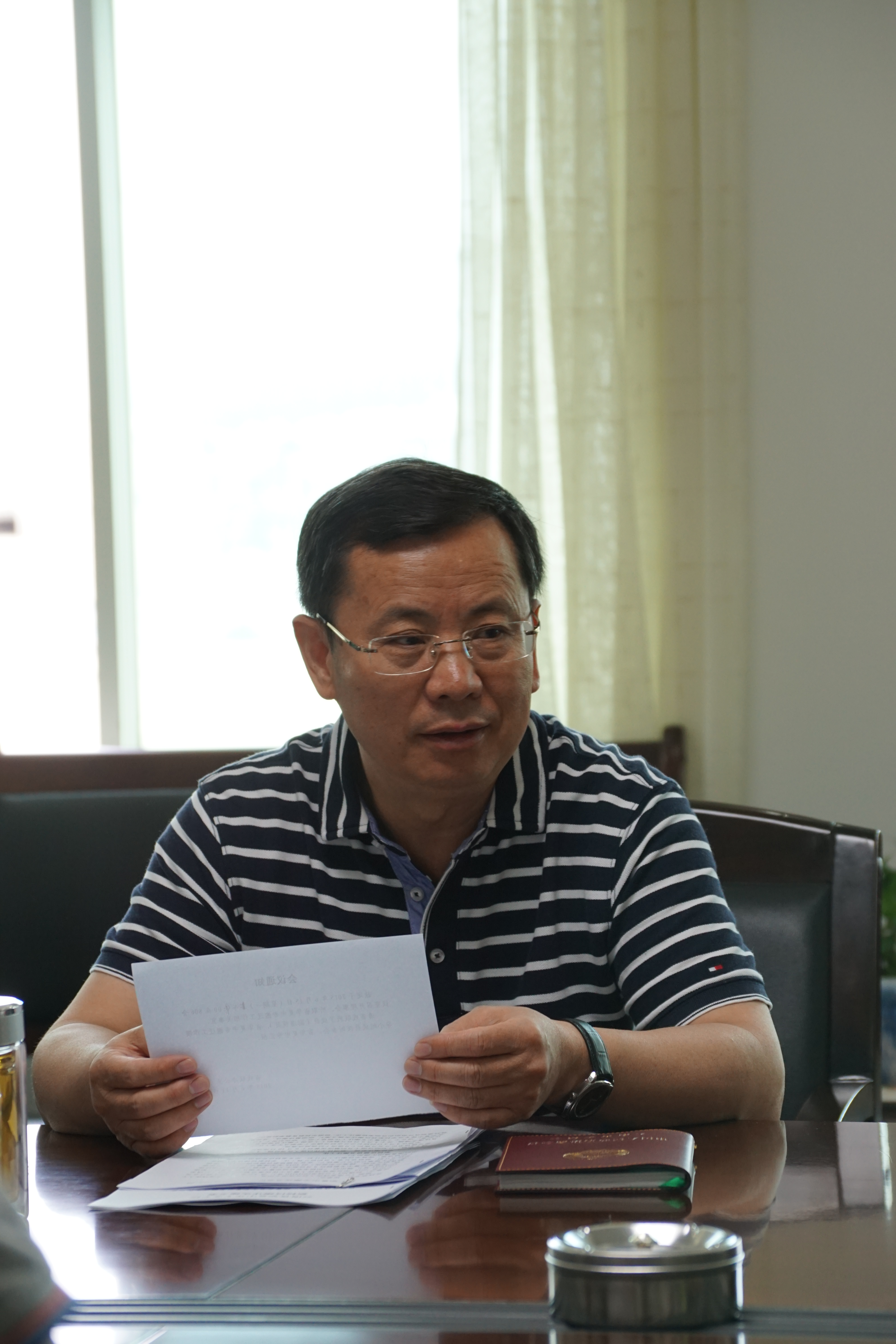 图为王兴宁理事长做总结发言 图为王兴宁理事长做总结发言